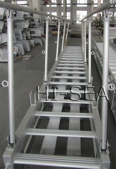 /uploads/image/20180605/Picture of Aluminum Accommodation Boarding Ladder for Ships.jpg